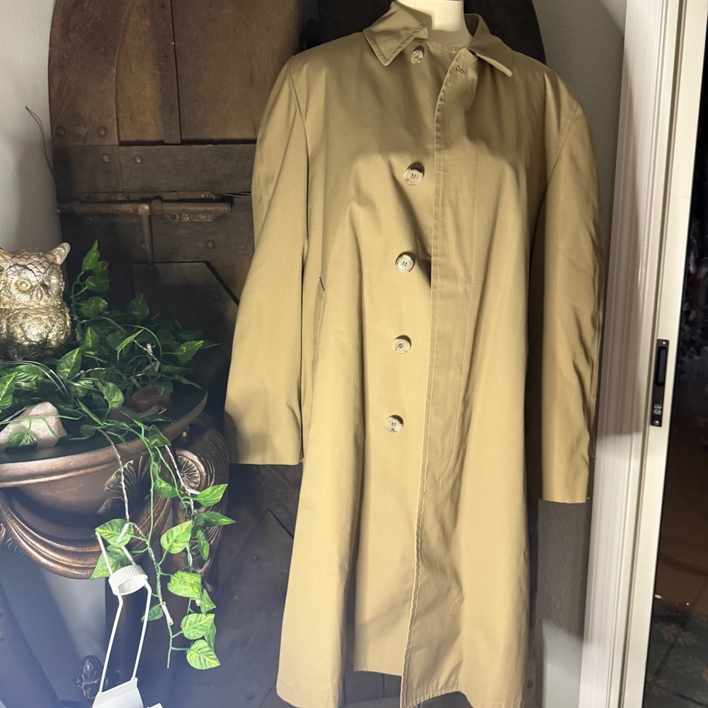 Vintage London Fog MaincoatTrench Coat 38 Reg with Faux Fur Liner